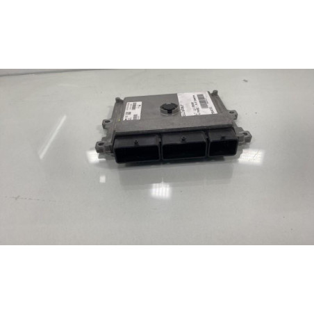 Calculateur moteur RENAULT CLIO 4 Photo n°1