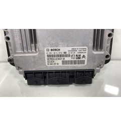 Calculateur moteur PEUGEOT 308 1