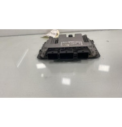 Calculateur moteur PEUGEOT 308 1