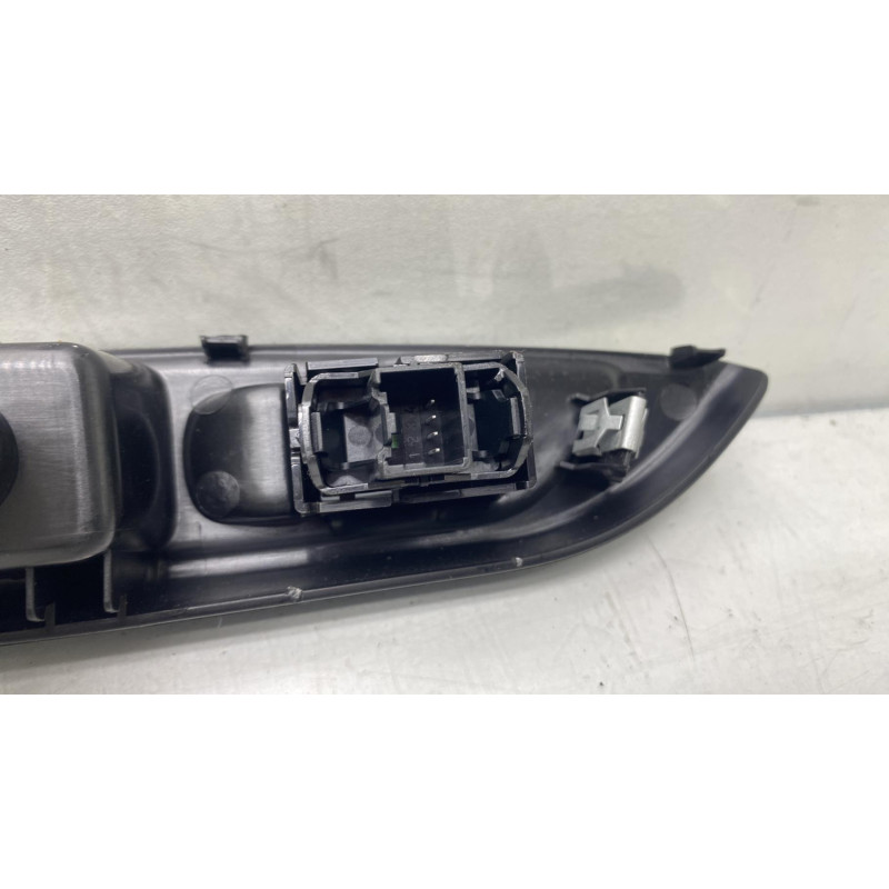 Interrupteur de leve vitre arriere gauche FORD B-MAX Photo n°3