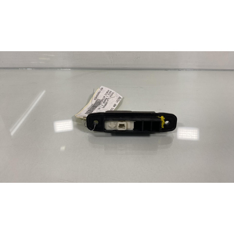 Bouton de coffre TOYOTA AURIS 1 Photo n°3
