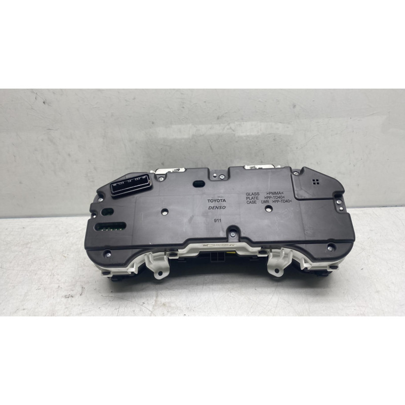 Compteur TOYOTA AURIS 1 Photo n°1