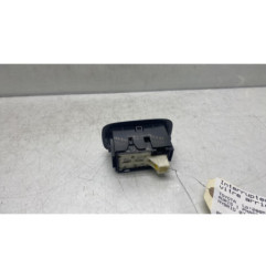 Interrupteur de leve vitre arriere droit TOYOTA AURIS 1