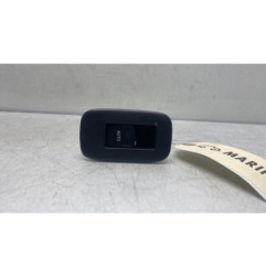 Interrupteur de leve vitre arriere droit TOYOTA AURIS 1