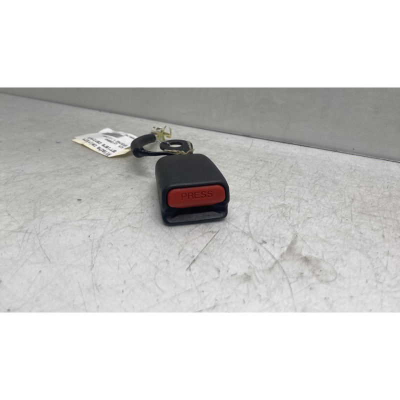 Attache ceinture arriere centrale KIA SPORTAGE 4 Photo n°2