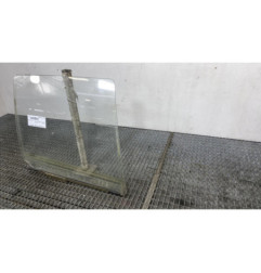 Vitre arriere droit RENAULT CLIO 1