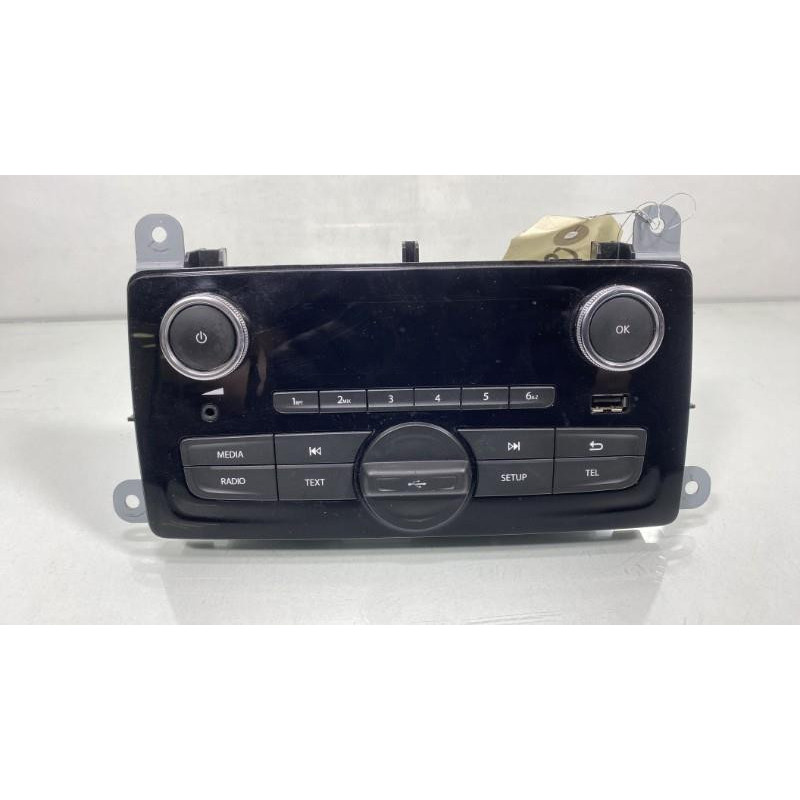 Autoradio d'origine RENAULT CLIO 4 Photo n°3