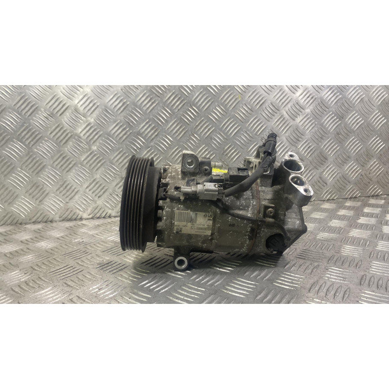 Compresseur clim RENAULT CLIO 4 Photo n°3