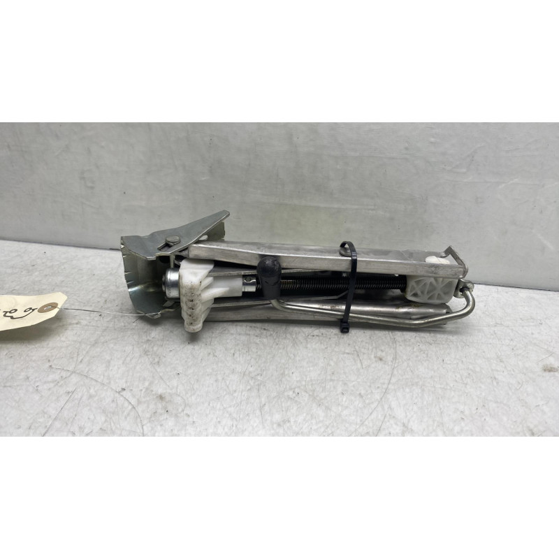 Cric RENAULT MODUS Photo n°1
