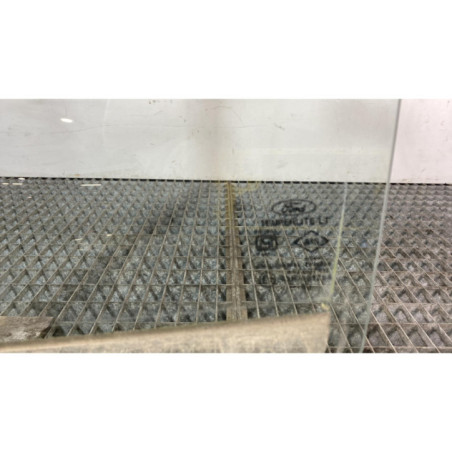 Vitre avant gauche FORD KA+