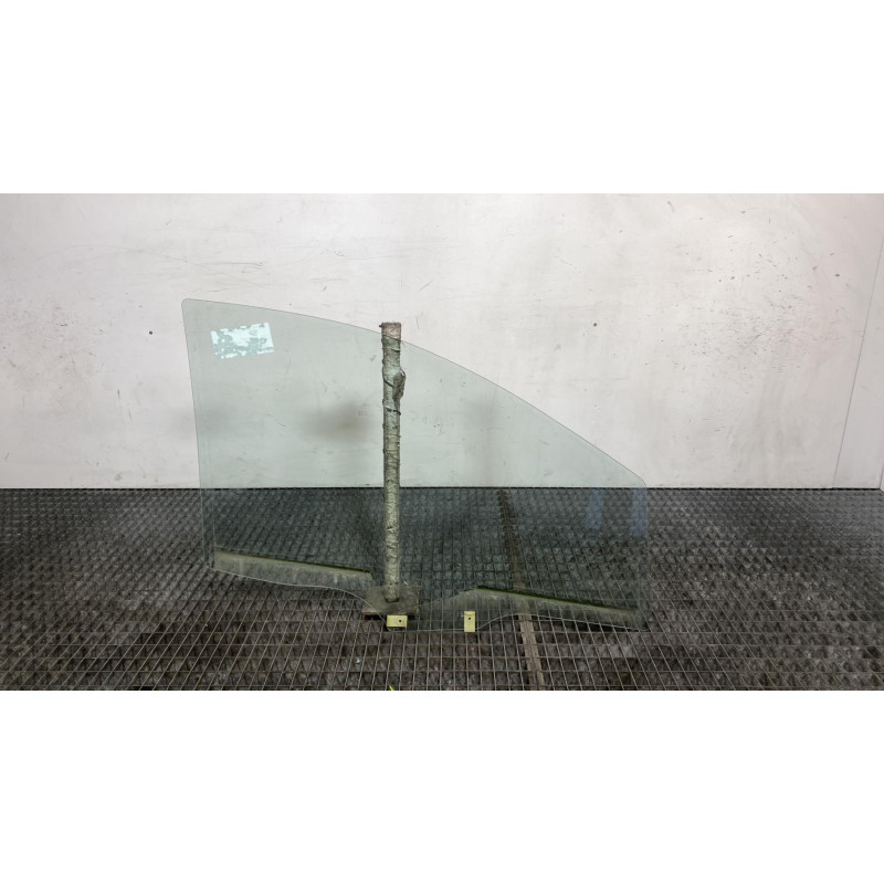 Vitre avant gauche FORD KA+ Photo n°3
