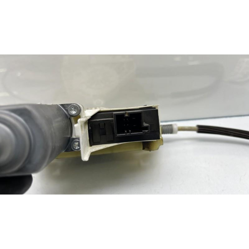 Leve vitre electrique arriere gauche AUDI A6 3 Photo n°4
