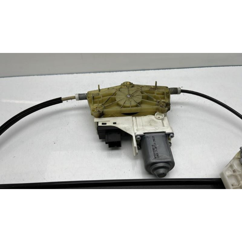 Leve vitre electrique arriere gauche AUDI A6 3 Photo n°11