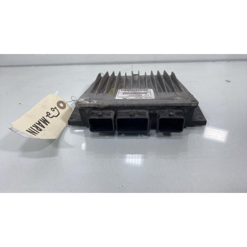 Calculateur moteur RENAULT SCENIC 2 Photo n°1