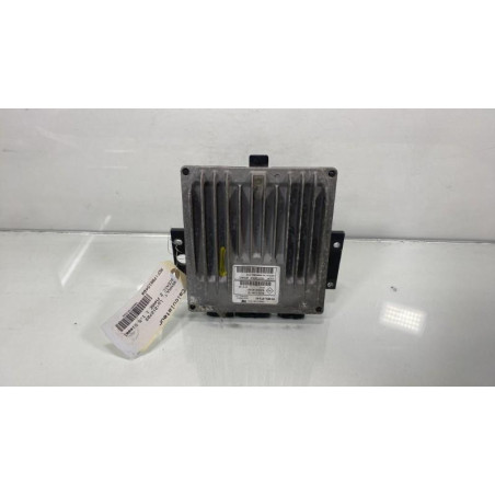 Calculateur moteur RENAULT SCENIC 2