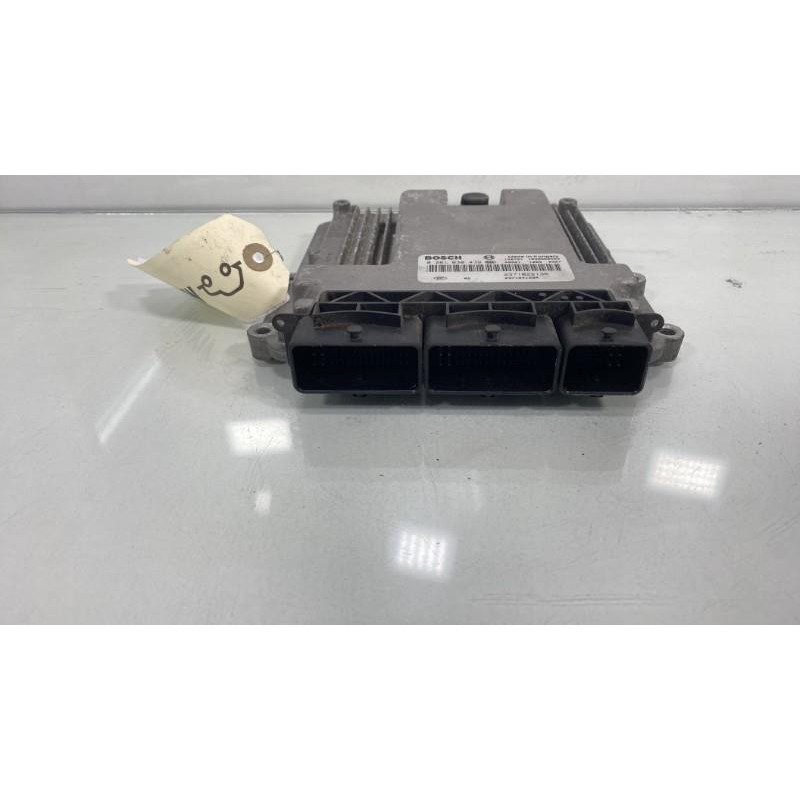 Calculateur moteur RENAULT CLIO 4 Photo n°1