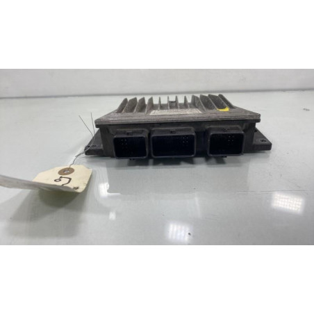 Calculateur moteur RENAULT CLIO 3