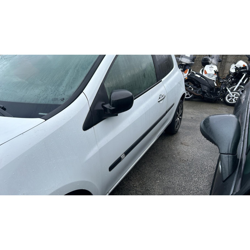 Calculateur moteur RENAULT CLIO 3 Photo n°8