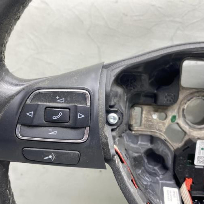 Volant VOLKSWAGEN TOURAN 2 Photo n°2