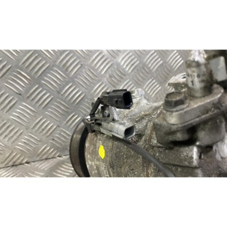 Compresseur clim RENAULT MEGANE 4 Photo n°1