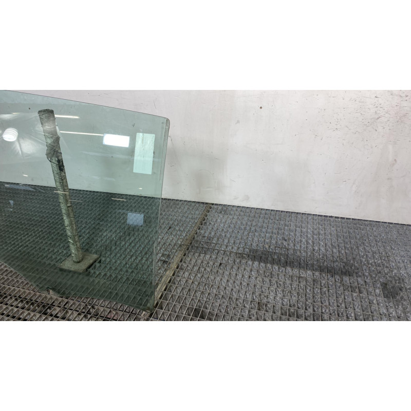 Vitre arriere gauche CITROEN C4 GRAND PICASSO 1 Photo n°3