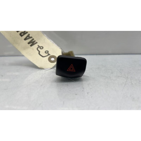 Bouton de warning NISSAN NOTE 1