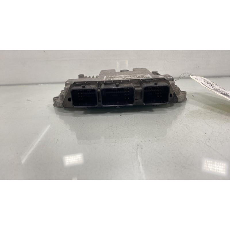 Calculateur moteur CITROEN C4 GRAND PICASSO 1 Photo n°3