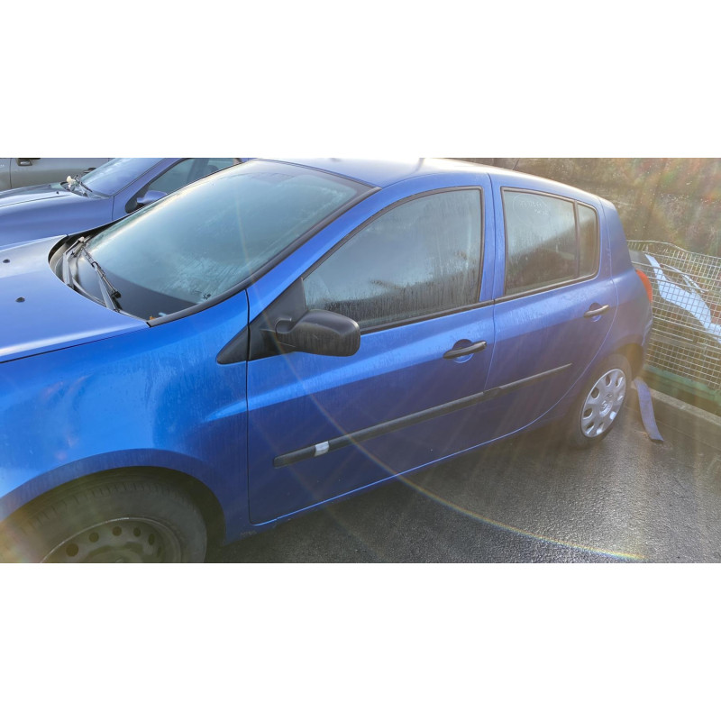Trappe d'essence RENAULT CLIO 3 Photo n°10