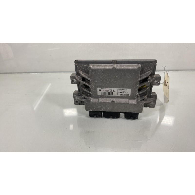 Calculateur moteur RENAULT TWINGO 2 Photo n°1