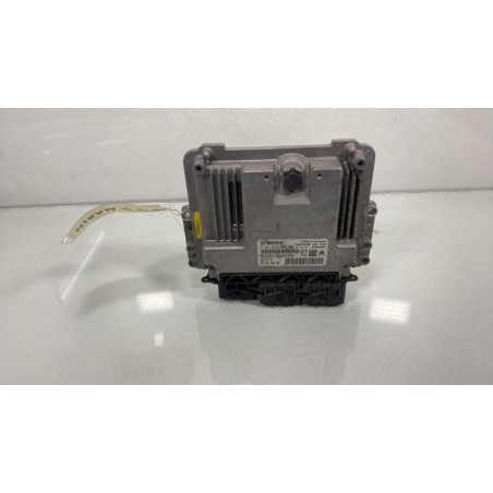 Calculateur moteur PEUGEOT 207