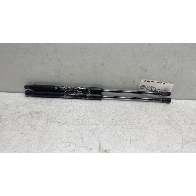 Verin de coffre FIAT GRANDE PUNTO Photo n°3