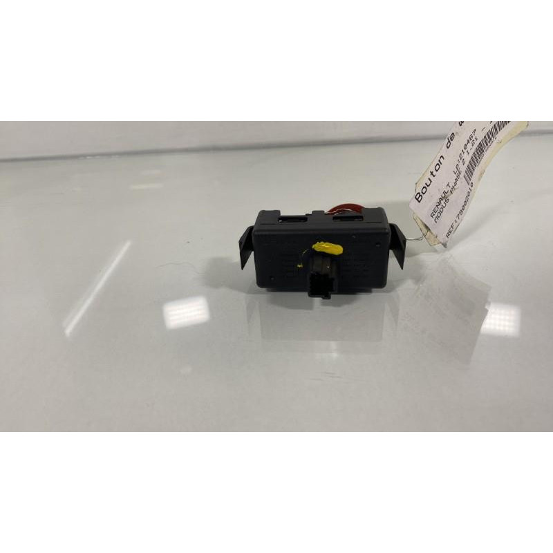 Bouton de warning RENAULT MODUS Photo n°2