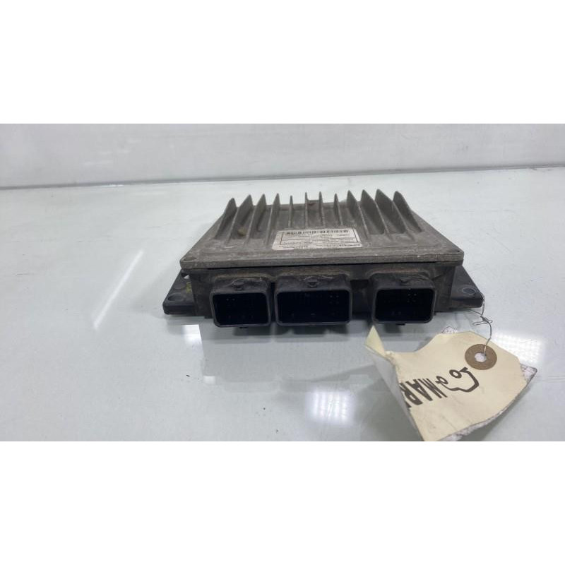Calculateur moteur RENAULT CLIO 2 Photo n°3