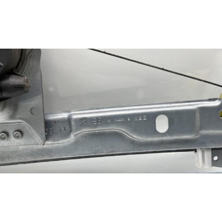 Leve vitre electrique avant droit PEUGEOT 207