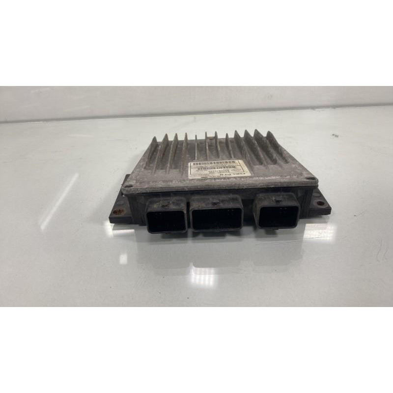 Calculateur moteur RENAULT TWINGO 2 Photo n°2