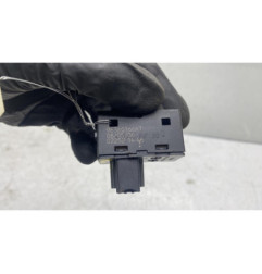 Interrupteur de leve vitre arriere droit PEUGEOT 407