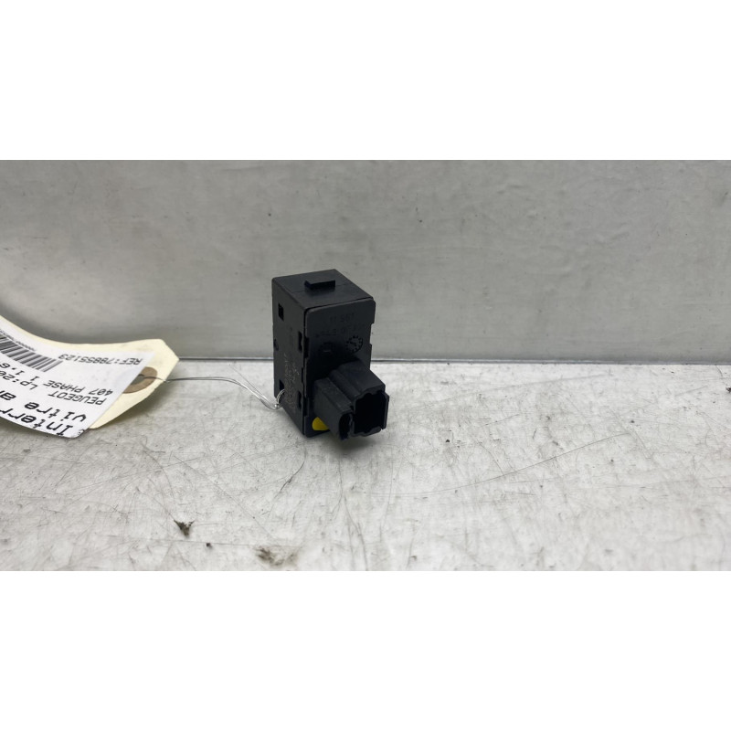 Interrupteur de leve vitre arriere droit PEUGEOT 407 Photo n°4