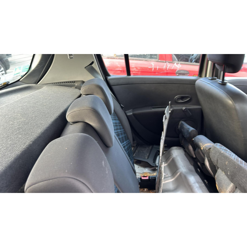 Interrupteur de leve vitre avant droit RENAULT CLIO 3 Photo n°8