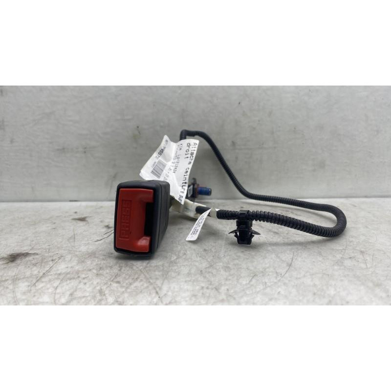 Attache ceinture avant droit KIA PICANTO 3 Photo n°4