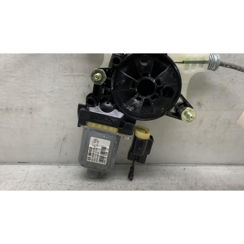 Leve vitre electrique avant gauche KIA PICANTO 3 Photo n°3
