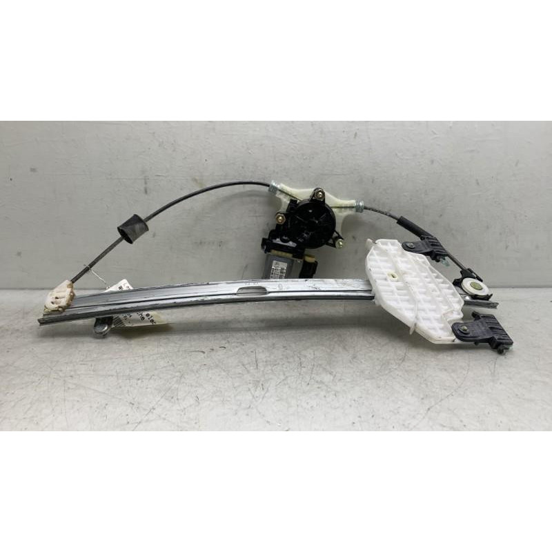 Leve vitre electrique avant gauche KIA PICANTO 3 Photo n°4