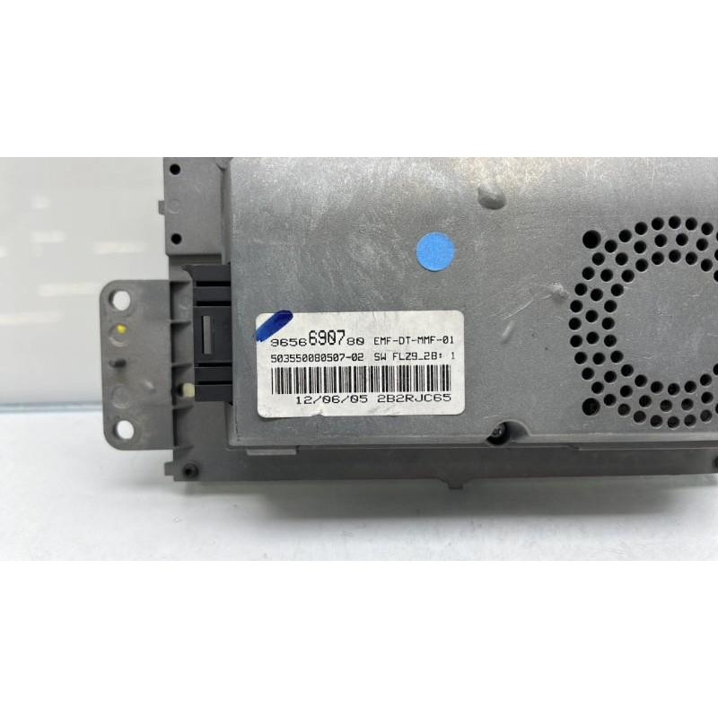 Ecran GPS PEUGEOT 407 Photo n°5
