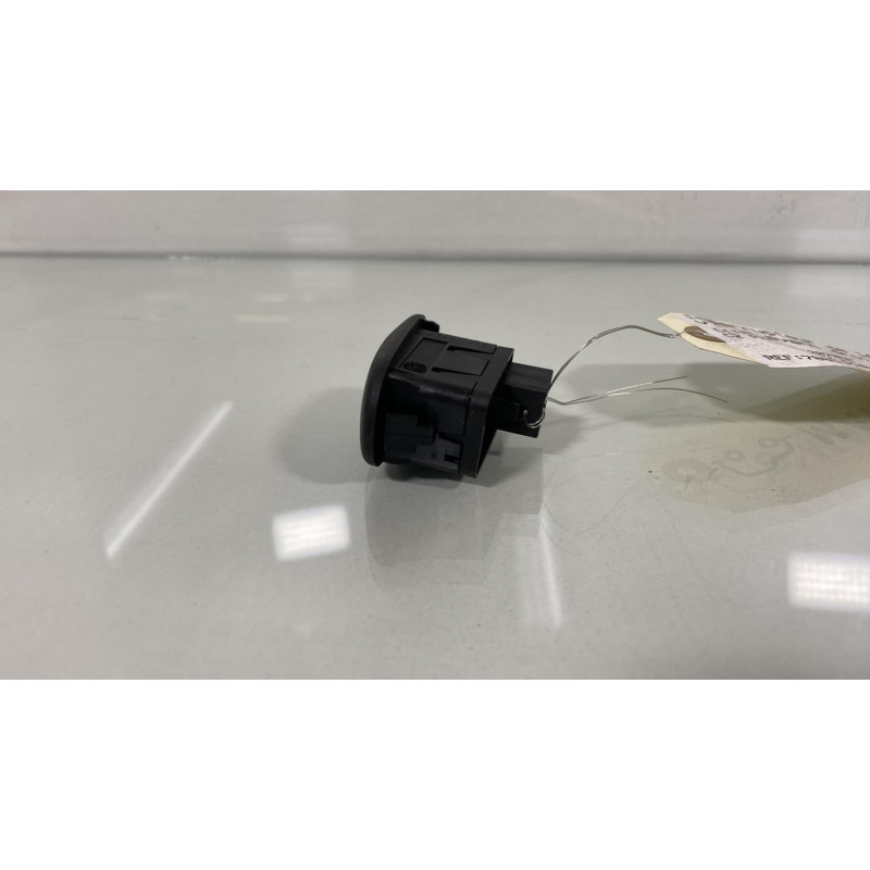 Interrupteur de leve vitre avant droit CITROEN C2 Photo n°2