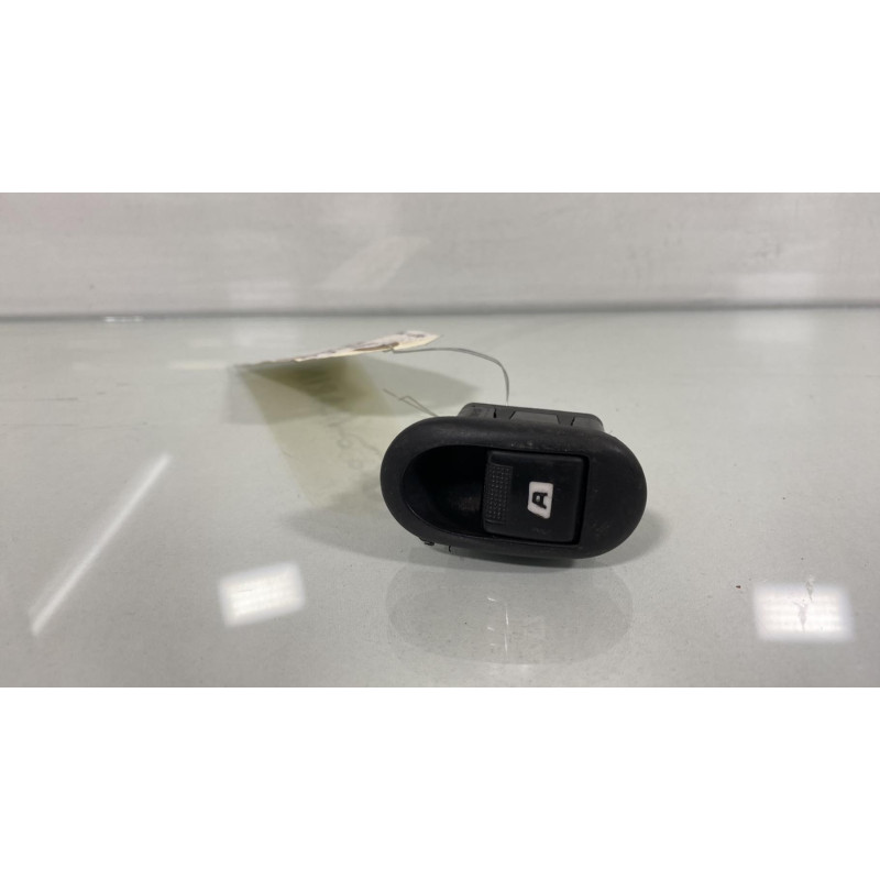 Interrupteur de leve vitre avant droit CITROEN C2 Photo n°3