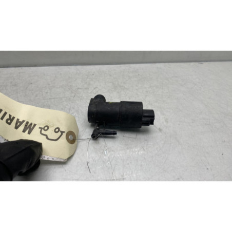 Pompe lave glace arriere TOYOTA VERSO Photo n°1