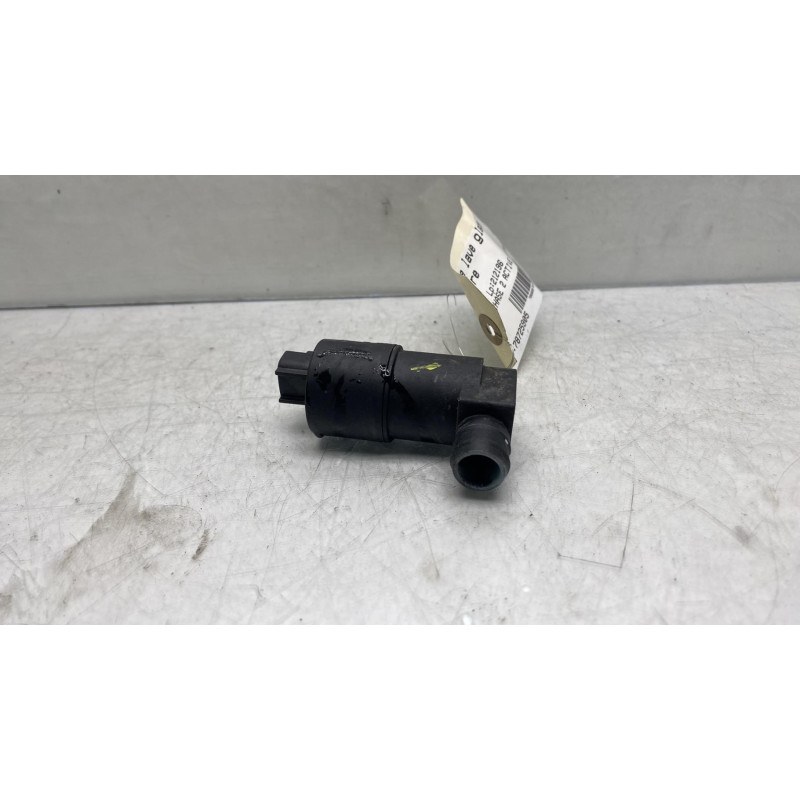 Pompe lave glace arriere TOYOTA VERSO Photo n°3
