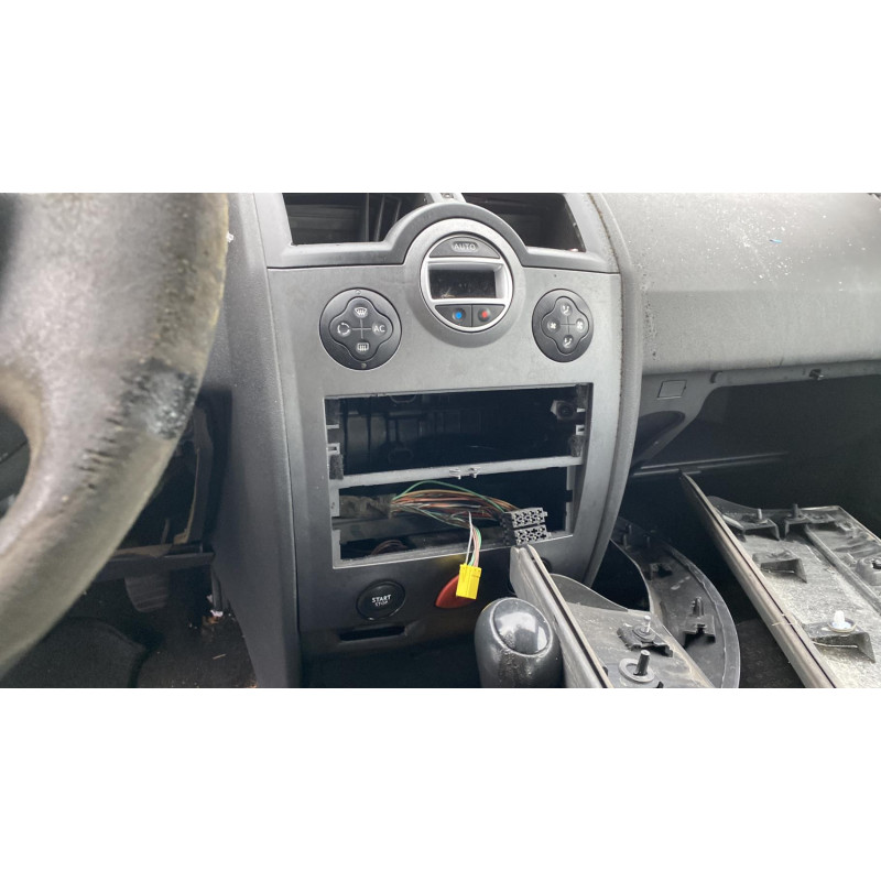 Boitier UCH RENAULT MEGANE 2 Photo n°16