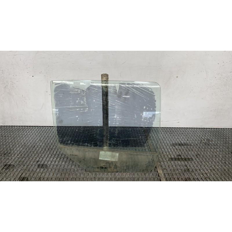 Vitre arriere droit DODGE CALIBER Photo n°4