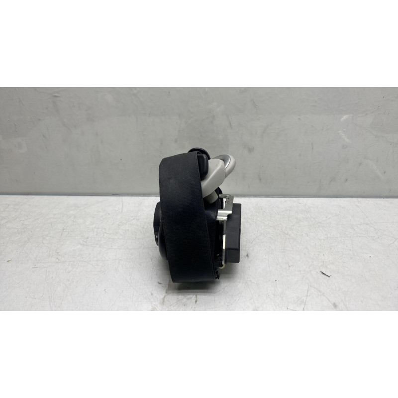 Pretensionneur de ceinture avant droit VOLKSWAGEN FOX Photo n°2