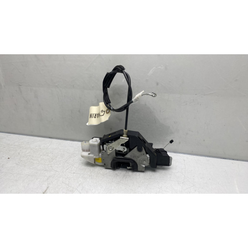 Serrure avant droit VOLKSWAGEN FOX Photo n°2